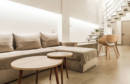 Katerini House | Eunoia Luxury Loft