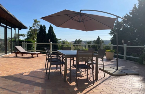 Chambray Villa | EURE 95 KM FROM PARIS 8+3(4 beds 1very confortable sofa bed 1 child bed)