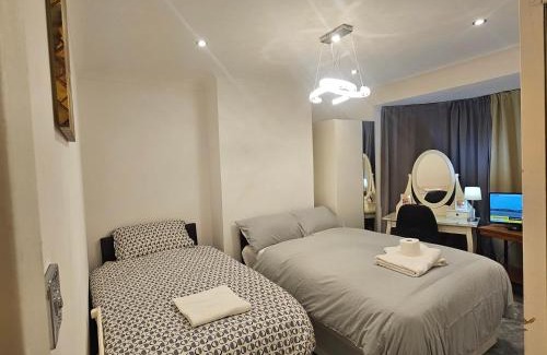 Sittingbourne House | Eusty Guest House
