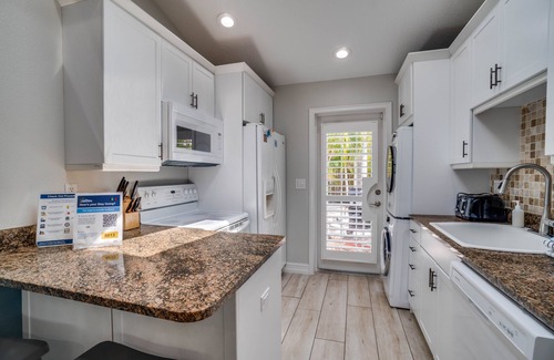 Anna Maria House | EV Charger, Blue Lagoon South by SeaBreeze Vacation