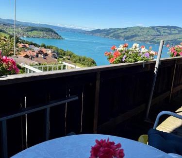 Krattigen Apartment | Eva's Seeblick