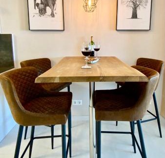 Torremolinos City Centre Apartment | Evasion et détente à la Nogalera