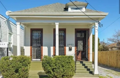 Treme House | Eve's Bayou the perfect little taste of New Orleans in the heart of downtown.