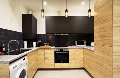 Harlesden Apartment | Evelyn's Place hosted by AirOperate
