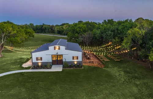 Princeton House | Events barn with bridal suite + separate grooms den/game room.
