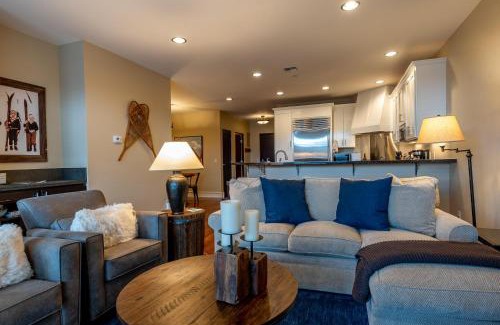Ketchum House | Evergreen Condo 26
