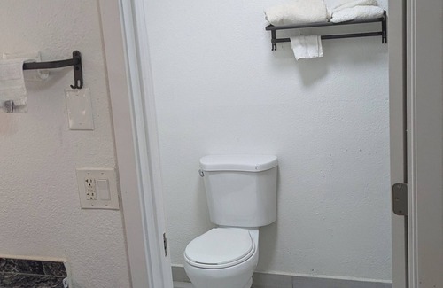 Wilkes Hotel | Evergreen Inn Portland Airport