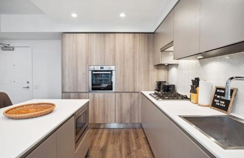 Burnaby Apartment | Evergreen Place Retreat with King Suite, Parking near SkyTrain Access