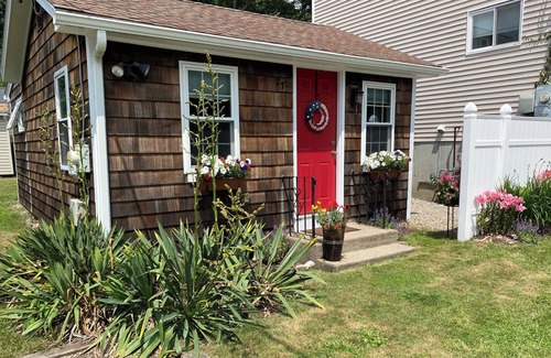 South Kingstown Cottage | Everyone We Know Wants to Live in This Cottage
