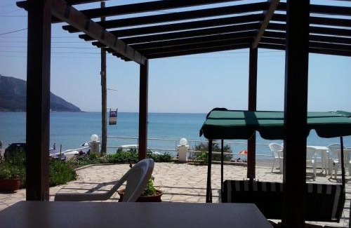 Agios Georgios Pagon Apartment | Evgenios Studios