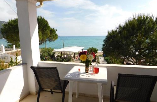 Agios Georgios Pagon Apartment | Evgenios Studios