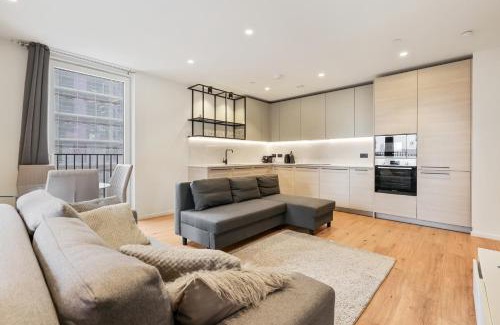 Poplar Apartment | Excel Riverside 2 Bed
