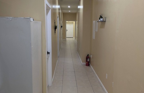 Forest Hill Condo | Excellent 4-bedroom condo with AC in vibrant Newark