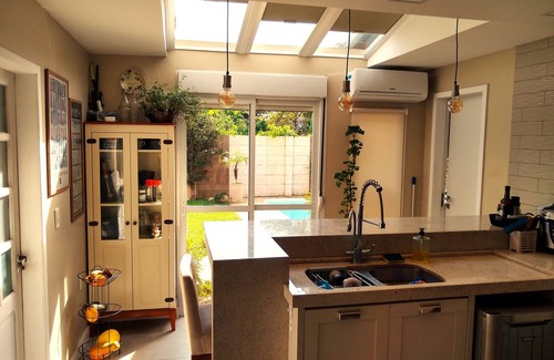 Ponta das Canas House | Excellent house in gated community with pool, 1 block from the beach