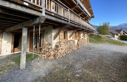 Verchaix Apartment | Exceptional 2 Bedroom Apartment with access to Sauna & Spa