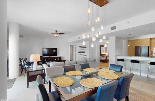 Siesta Key Condo | Exceptional Beachfront condo on Crescent Beach