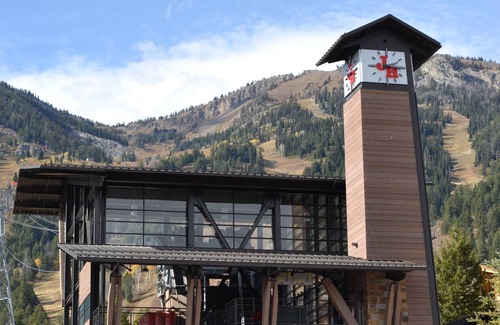 Moose Wilson Road Condo | Exceptional fully upgraded End Unit 1BR/BA King Bed in the Aspens