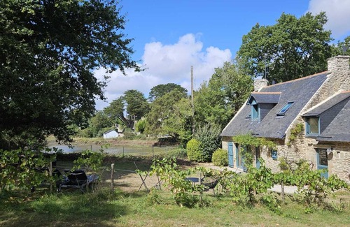 Arradon House | Exceptional house with view and direct access to the sea, nestled in a quiet wooded park