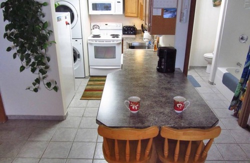 Depoe Bay Apartment | Exciting View,especially during the WinterStorms. WiFi, CoveredPatio, CityCenter