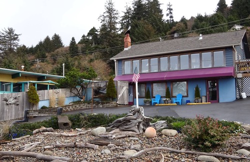 Depoe Bay Apartment | Exciting View,especially during the WinterStorms. WiFi, CoveredPatio, CityCenter