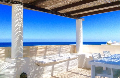 Villanova Apartment | Exclusive and charming penthouse just 20 meters from the sea, 4 persons