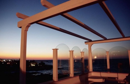 Villanova Apartment | Exclusive and charming roof terrace apartment directly on the beach, 4 persons
