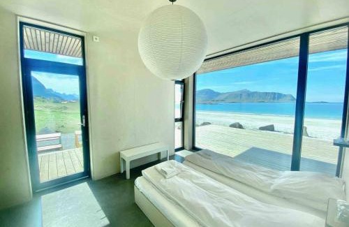 Flakstad Villa | Exclusive Beach House Ramberg - Your Private Oasis