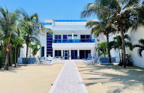 La Boquilla Villa | exclusive beach mansion