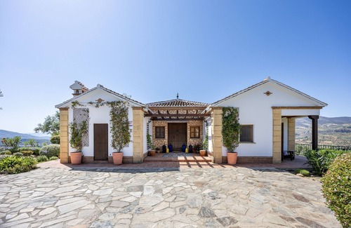 El Valle Villa | Exclusive Country Villa with Stunning Views & Infinity Pool