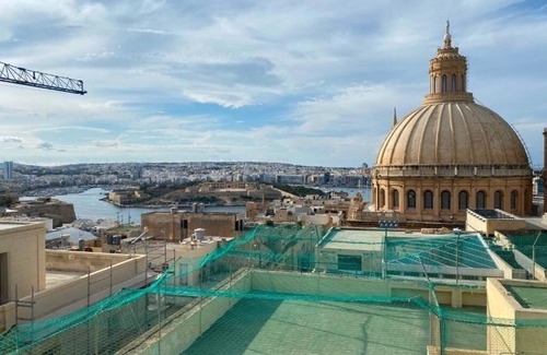Madliena Apartment | Exclusive Duplex Penthouse with Jacuzzi and Panoramic Views in Valletta
