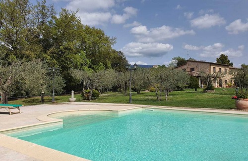 Calvi di Umbria Villa | Exclusive Farmhouse with Pool in Large Green Park - 4/9 Guests