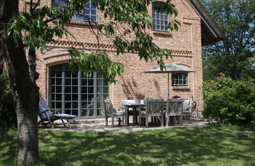 Schierensee House | Exclusive holiday home under thatch in beautiful Holstein countryside