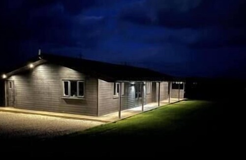 Bridport House | Exclusive Lodge with Hot Tub and stunning views