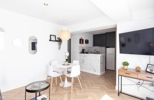 Figares Apartment | Exclusive penthouse on the banks of the River Genil