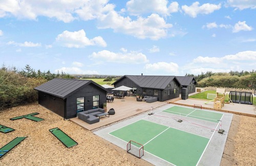 Lodbjerg Hede Cottage | Exclusive pool and activity house for 30 people -1002