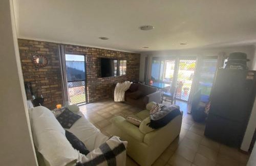 Surfers Paradise House | Exclusive Room 5 minute walk to GC500 start line