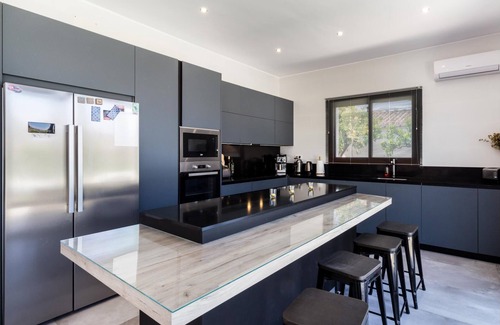 Melegis Villa | Exclusive Villa with garden and pool