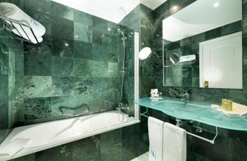 Distrito Norte Sierra Hotel | Exe Las Adelfas