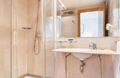 Lugo Hotel | Exe Puerta San Pedro