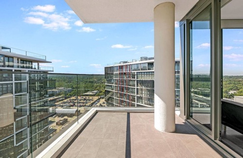 Macquarie Park Apartment | Executive Family Suite in Heart of Macquarie Park