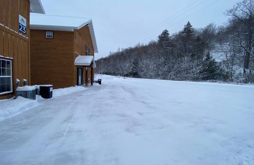 Houghton Cabin | Executive Lake Edge Cabin 17A