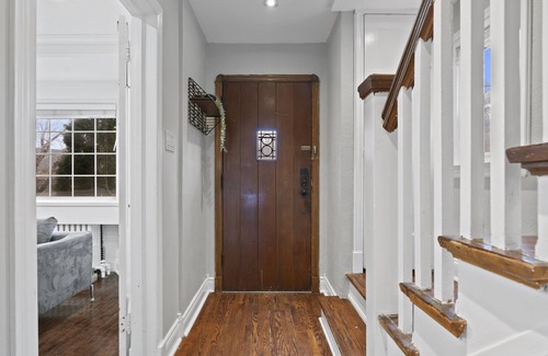 East York House | Executive Rental - Downtown Toronto