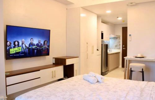 Cebu Apartment | EXECUTIVE STUDIO - Netflix, Gym, Pool, HS WiFi, 38 Park Avenue, Cebu IT park