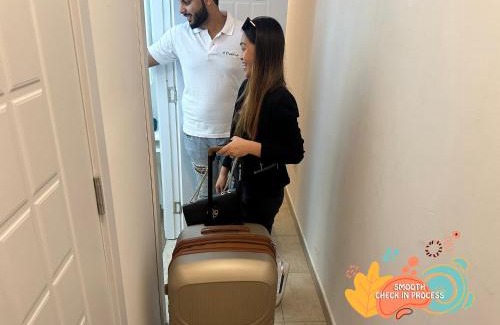 Al Barsha 1 House | Executive Suite Room in Barsha 1 Near MOE Metro