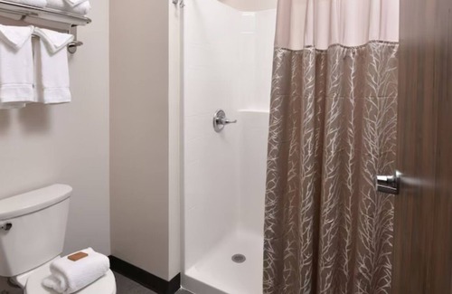 Broken Arrow Hotel | Expanded King Bunk Bed, Stoney Creek Tulsa, Room for All! | 2 Units