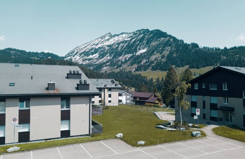 Mitloedi Apartment | "Experience Comfort and Adventure at Apartment Kaiser in Amden, Switzerland!"