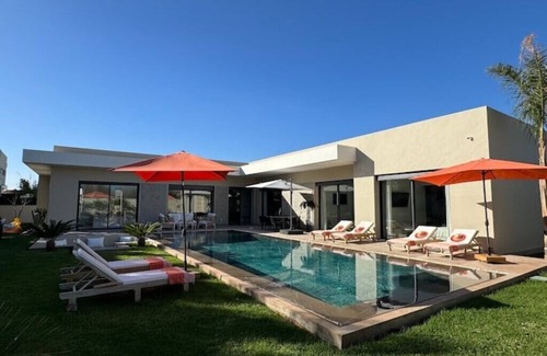 Agdal Villa | Experience Luxury at Palais Annab: Your Marrakech Oasis Awaits!