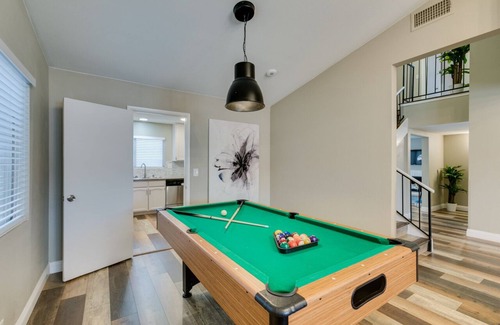 Green Valley North House | Experience luxury in Green Valley, just a hop away from Tropicana