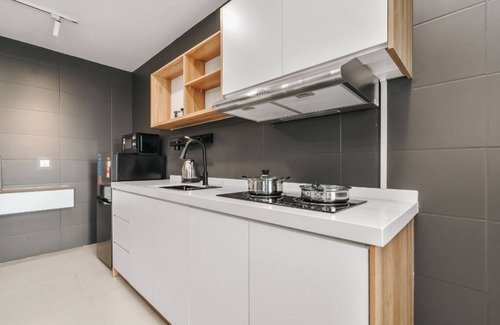 Kuala Lumpur Apartment | Experience Modern Comfort: 2Bedroom/2Bathroom with Balcony [Nowhere]