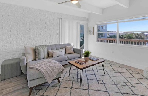 Fort Walton Beach Apartment | Experience Okaloosa Island 2BR Waterfront Condo